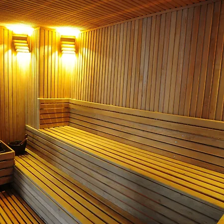 Ata Park מלון 4*