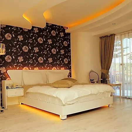 Ata Park 4*